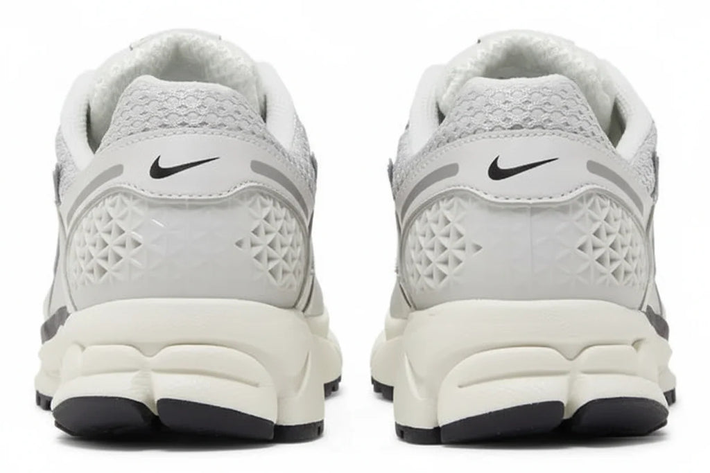 Wmns Air Zoom Vomero 5 'Photon Dust Metallic Silver'