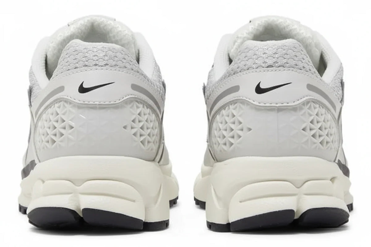 Wmns Air Zoom Vomero 5 'Photon Dust Metallic Silver'