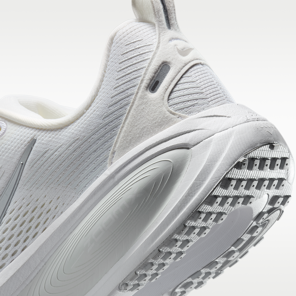 Nike Vomero 18